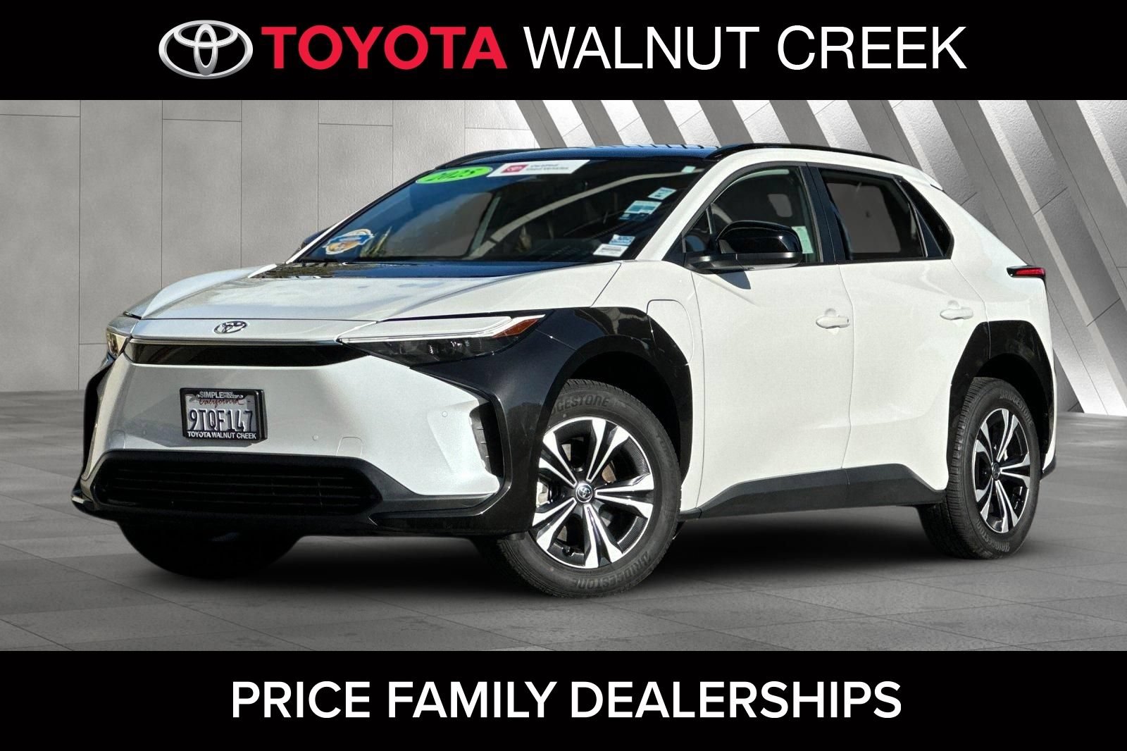Certified 2025 Toyota bZ4X FWD image 1