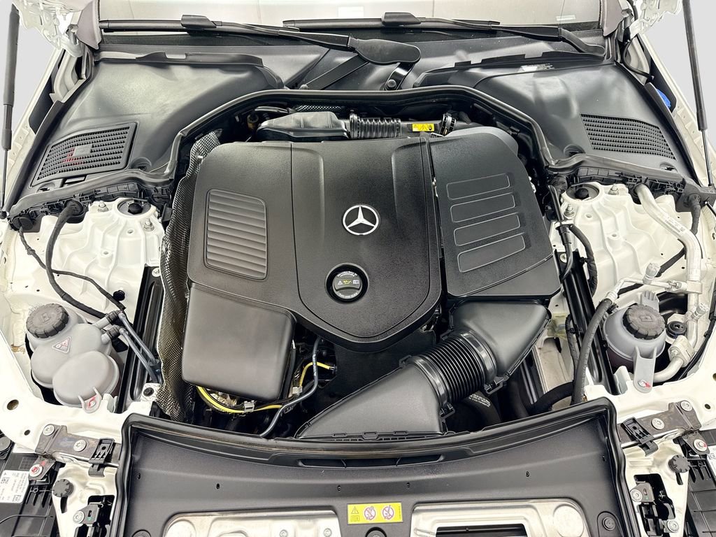 Used 2025 Mercedes-Benz C 300 Sedan image 27