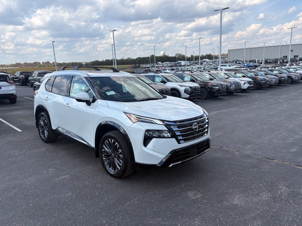 New 2026 Nissan Rogue Platinum AWD/4WD image 2