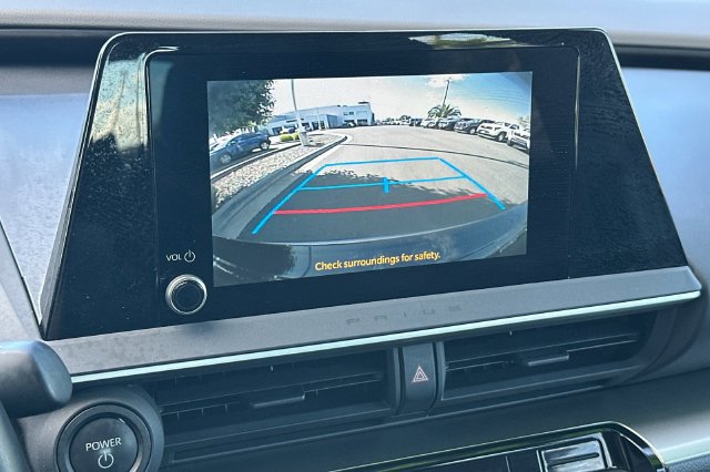 Certified 2025 Toyota Prius LE FWD image 24