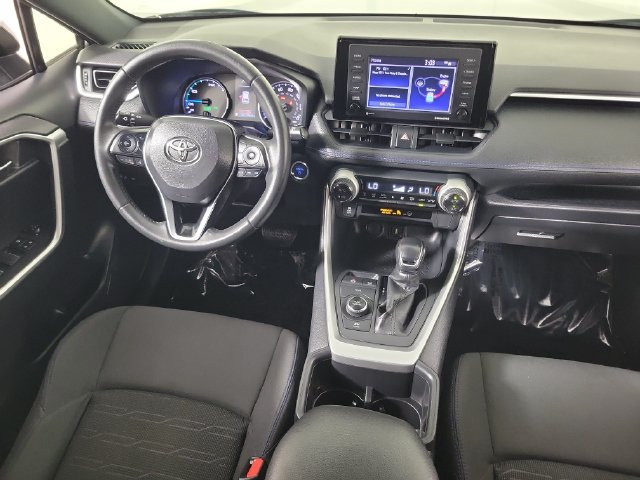 Used 2022 Toyota RAV4 SE AWD/4WD image 16
