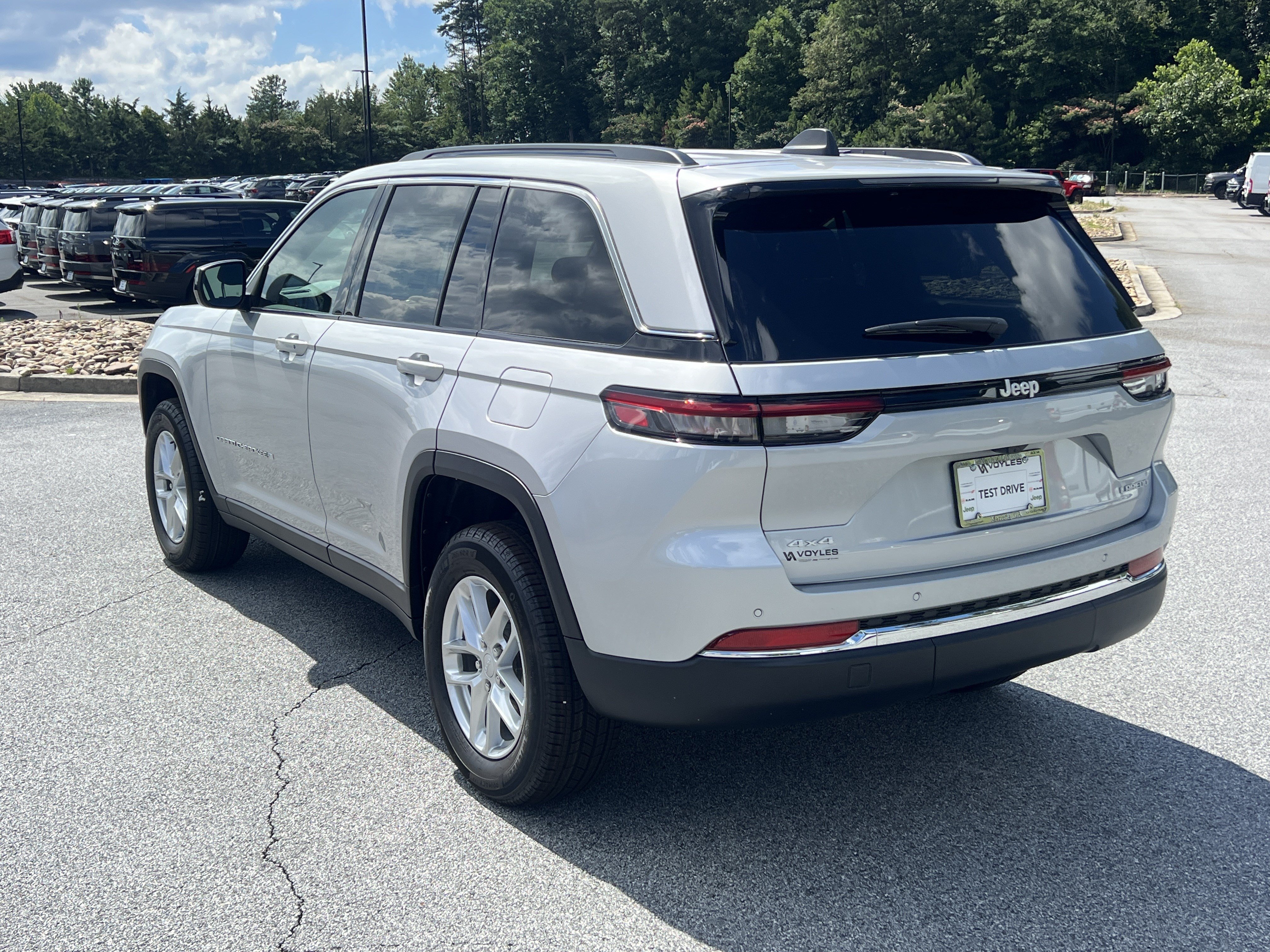 New 2026 Jeep Grand Cherokee Laredo X RWD image 6