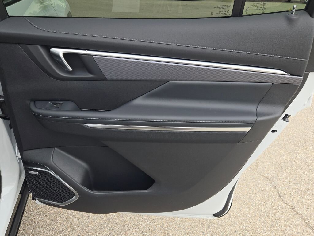 New 2026 Buick Enclave Sport Touring w/ Power Package FWD image 8