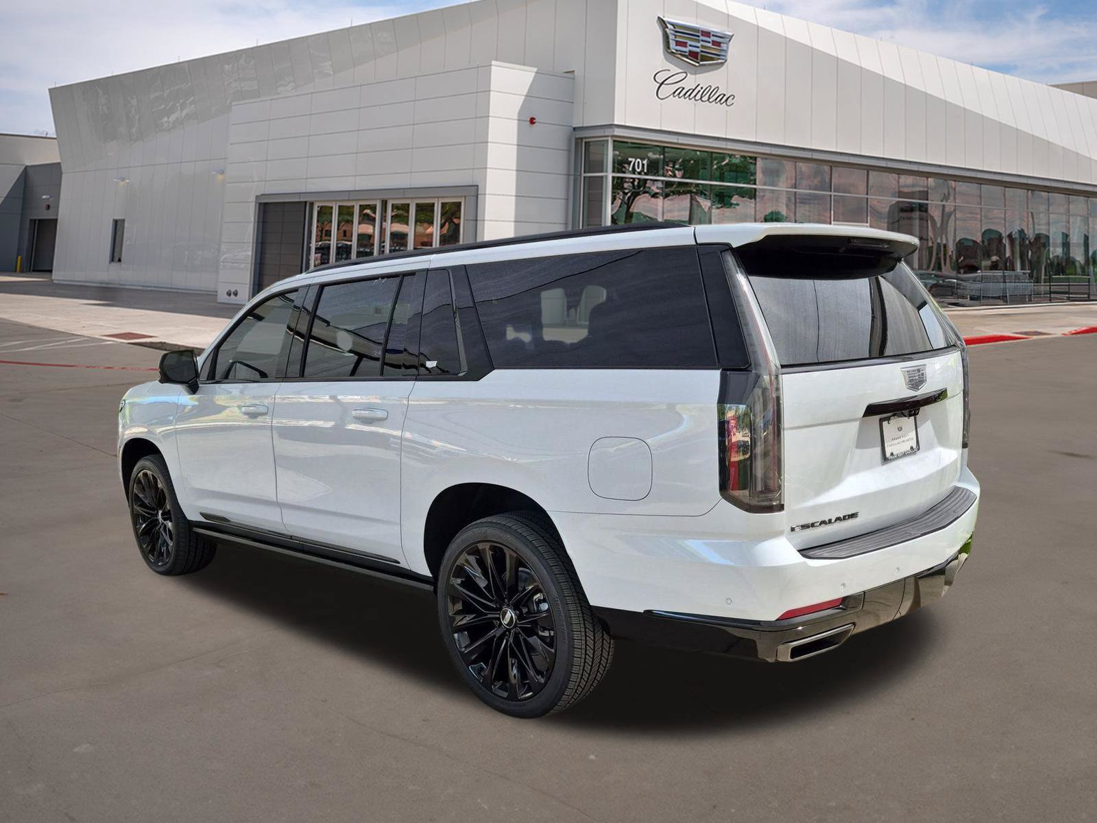 New 2027 Cadillac Escalade ESV Platinum Sport w/ LPO, ONYX Package AWD/4WD image 4