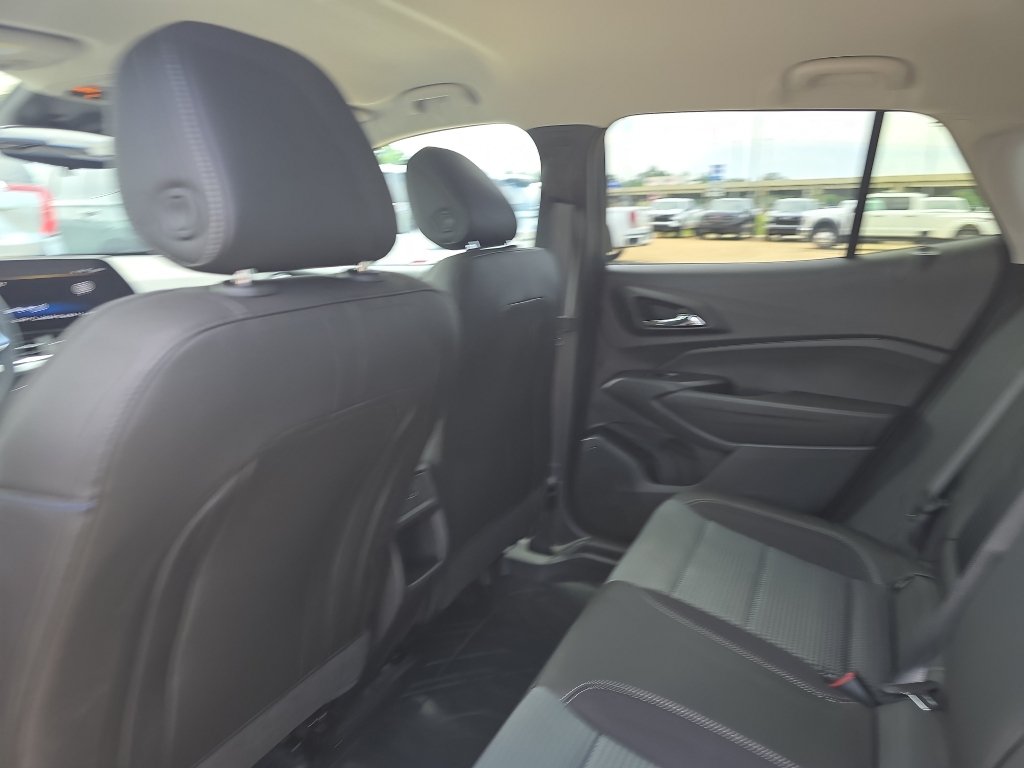 New 2026 Chevrolet Trax LT w/ Driver Confidence Package FWD image 10