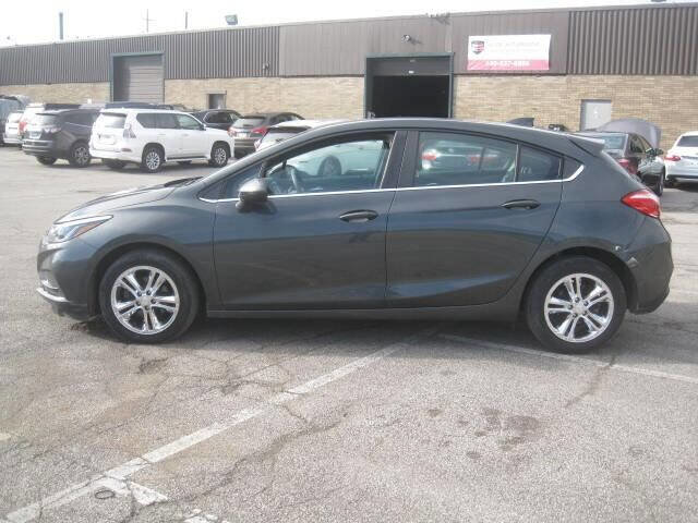 Used 2017 Chevrolet Cruze LT image 8