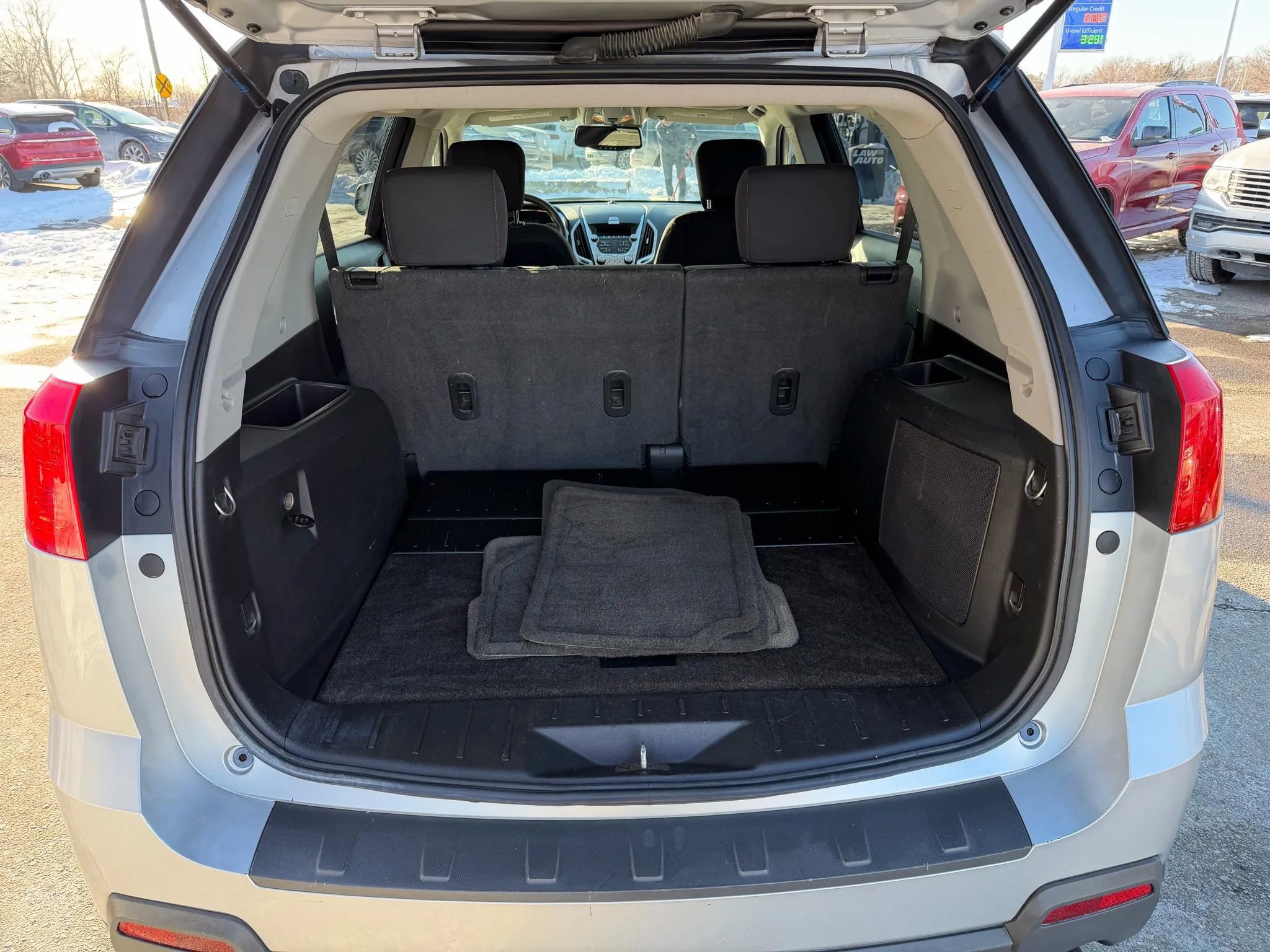 Used 2011 GMC Terrain SLE image 14