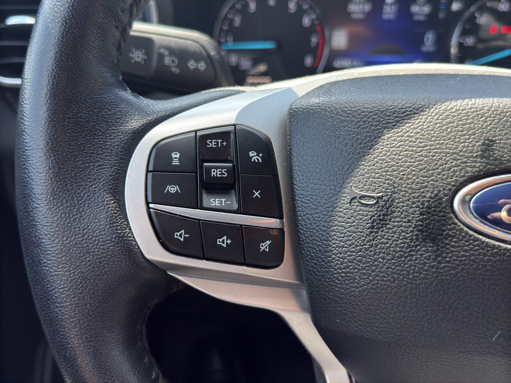 Used 2023 Ford Explorer Limited AWD/4WD image 10