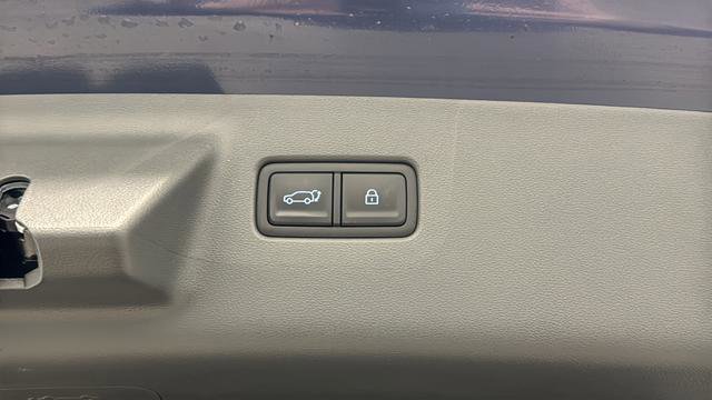 Used 2025 Hyundai Santa Fe Limited image 26