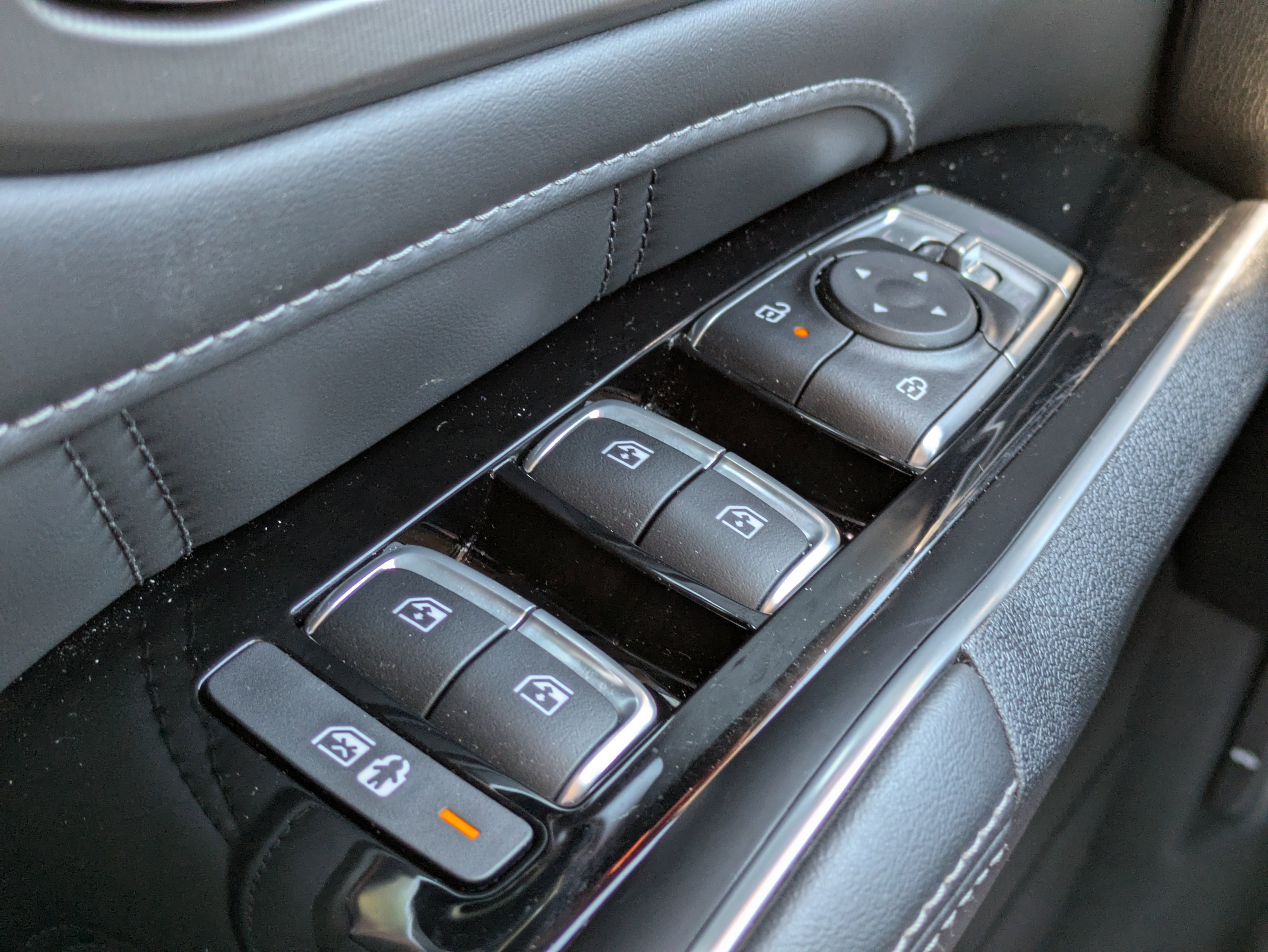 Used 2025 Kia Sorento SX image 24