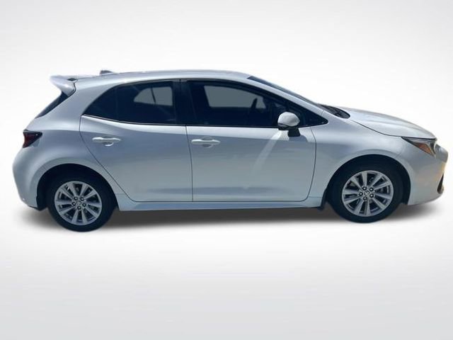 Used 2023 Toyota Corolla SE FWD image 3