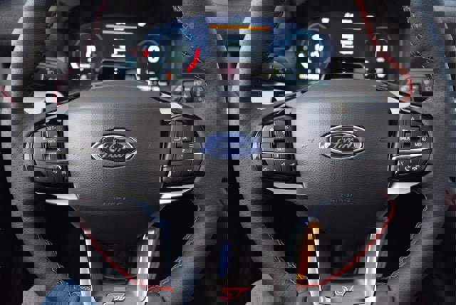 New 2026 Ford Explorer ST w/ Sun And Sound Package image 8