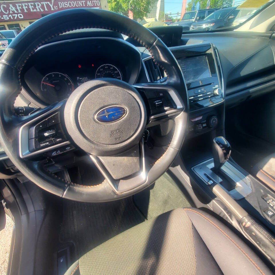 Used 2019 Subaru Crosstrek 2.0i Premium w/ Moonroof Package AWD/4WD image 10