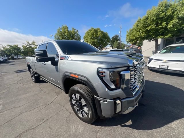Used 2025 GMC Sierra 2500 Denali w/ Denali Reserve Package AWD/4WD image 1