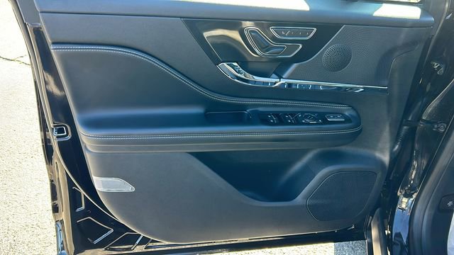 Used 2023 Lincoln Corsair FWD image 16