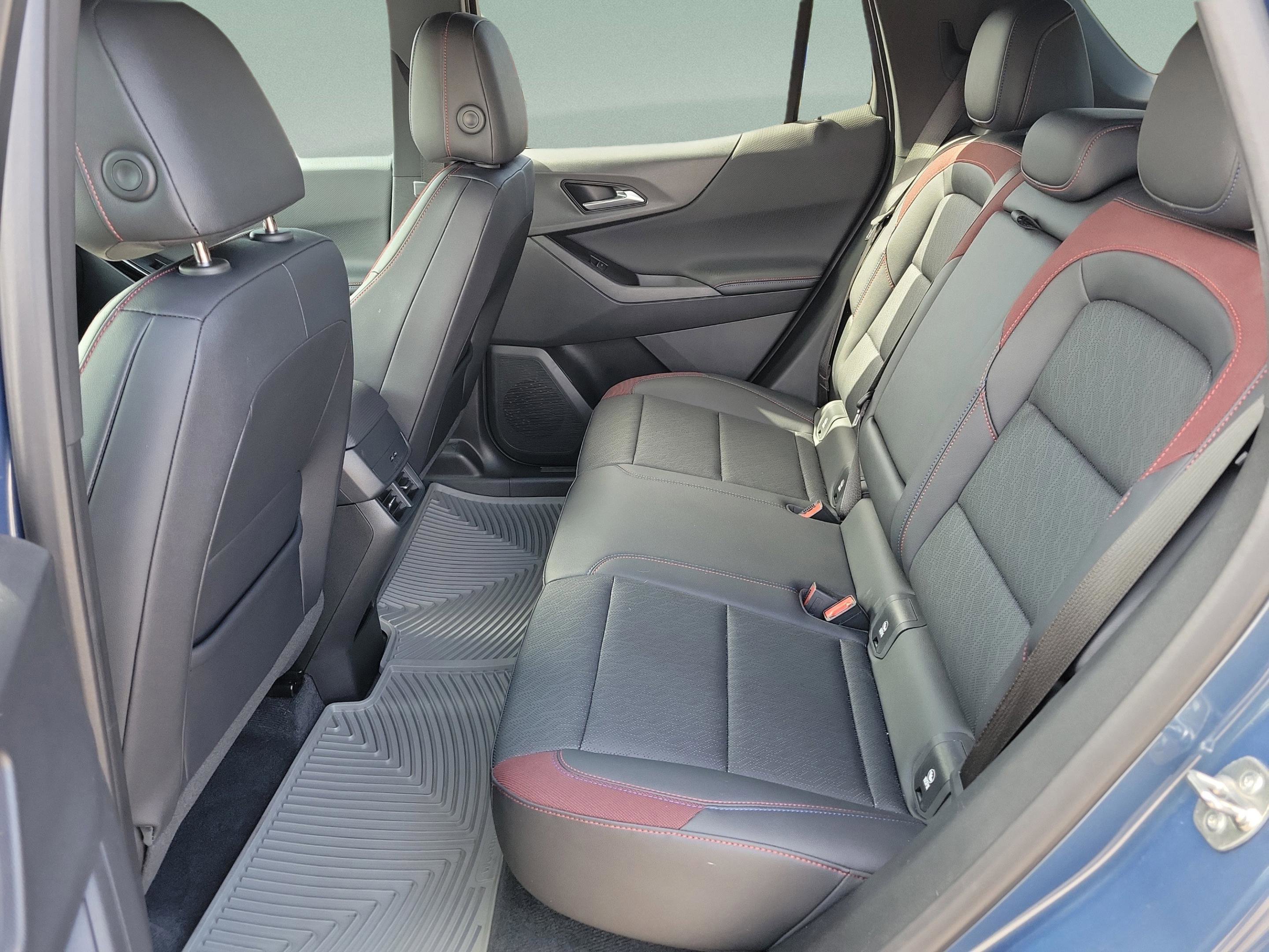 Used 2025 Chevrolet Equinox RS w/ Safety and Technology Package image 9