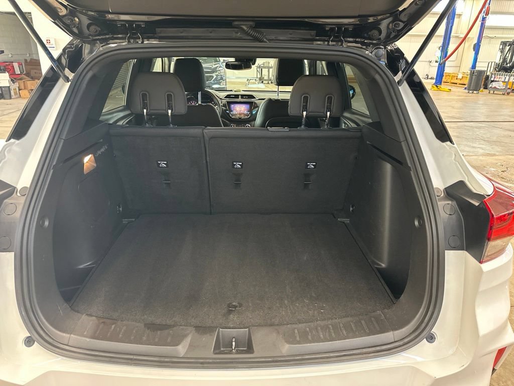 Used 2021 Chevrolet TrailBlazer RS w/ Convenience Package AWD/4WD image 25
