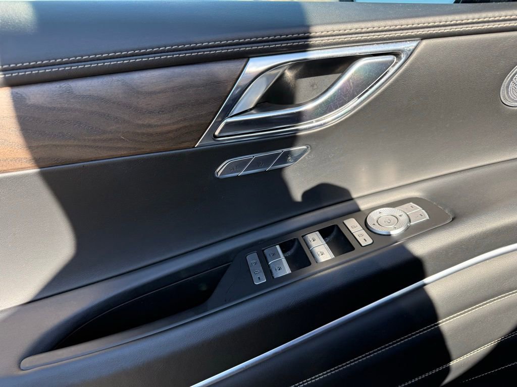 Used 2024 Genesis GV80 2.5T image 17