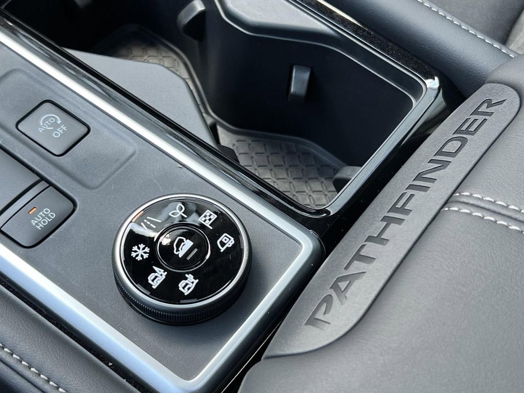 New 2025 Nissan Pathfinder SV w/ SV Premium Package image 22