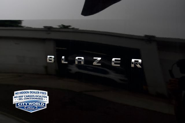 Used 2025 Chevrolet Blazer LT FWD image 6