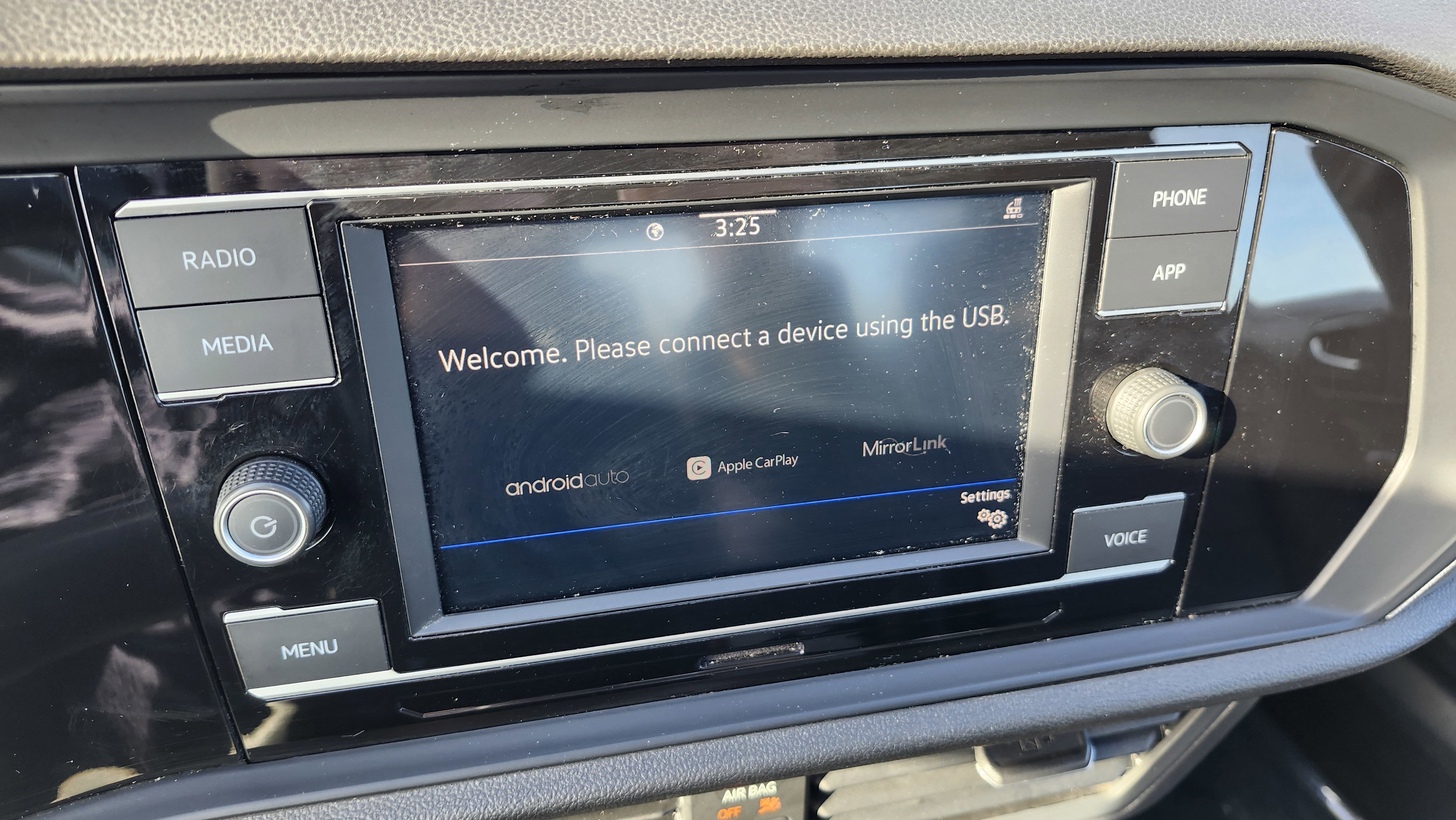 Used 2021 Volkswagen Jetta SE w/ SE Cold Weather Package image 6