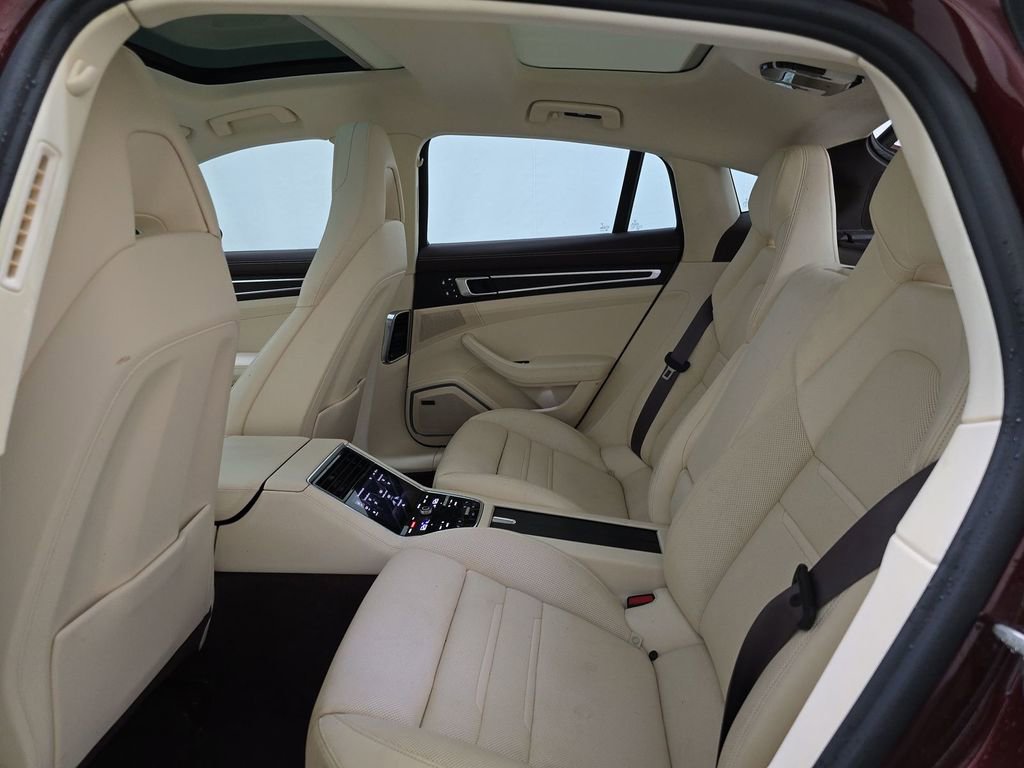 Used 2023 Porsche Panamera 4 Platinum Edition w/ Sportdesign Package AWD/4WD image 5
