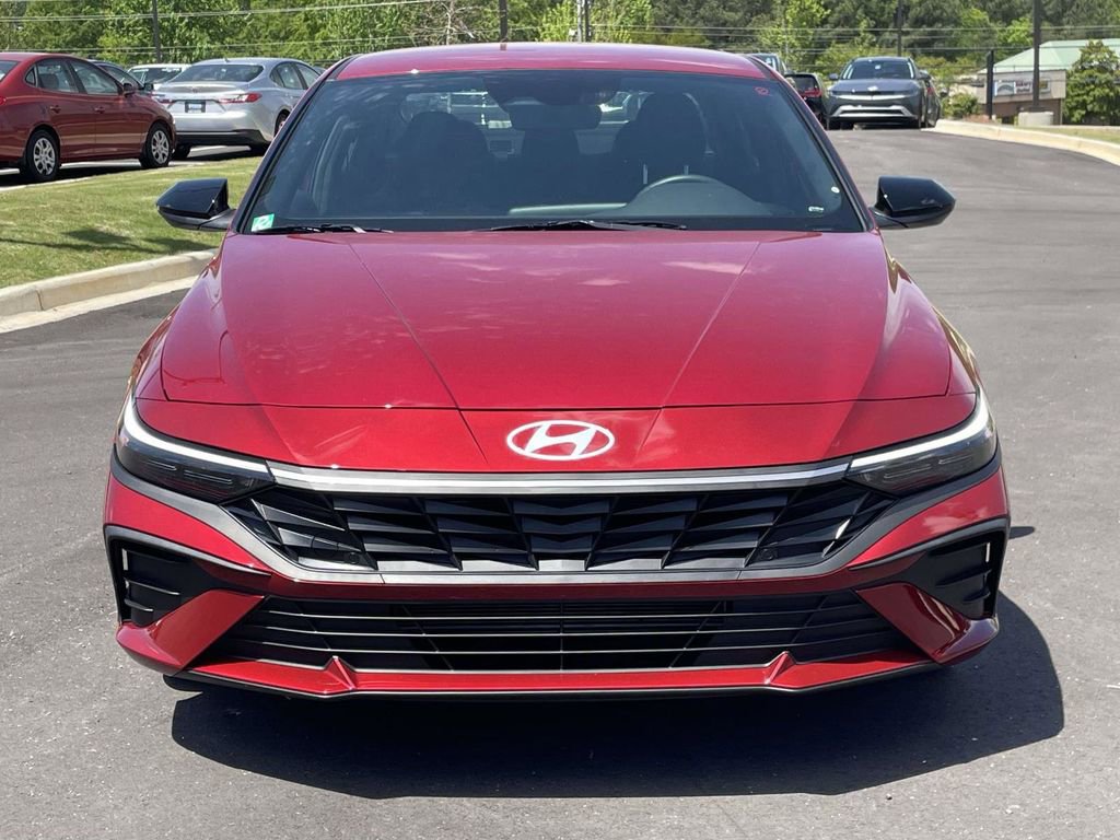 Certified 2025 Hyundai Elantra Sport image 8