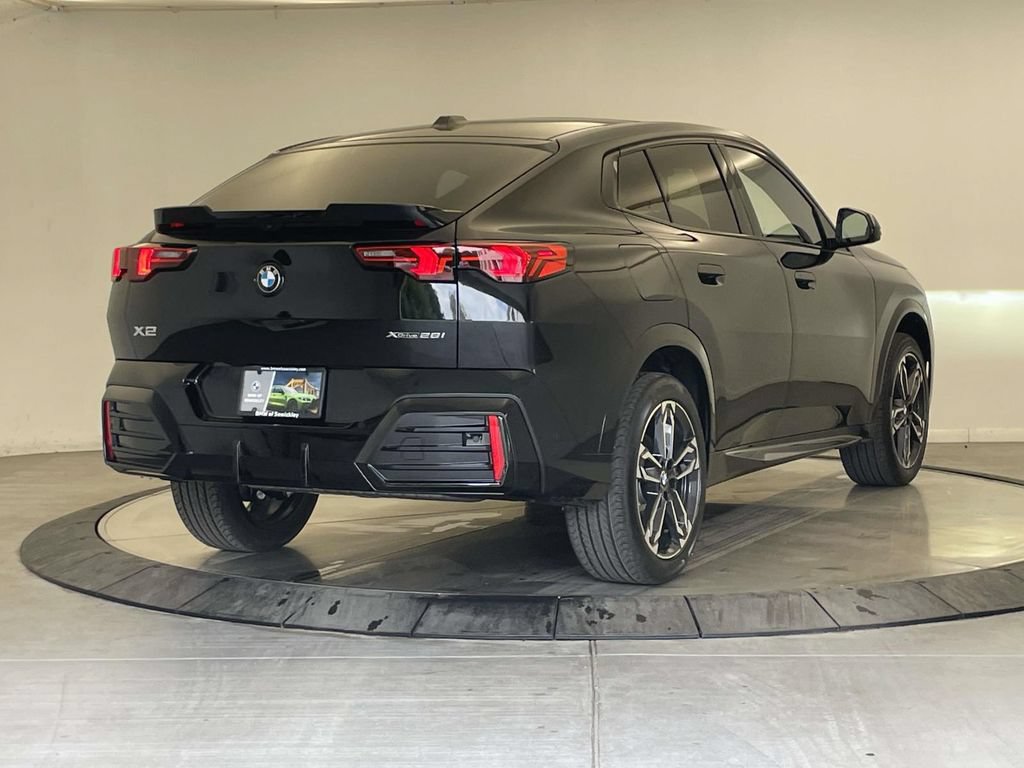 New 2026 BMW X2 xDrive28i w/ Technology Package AWD/4WD image 5