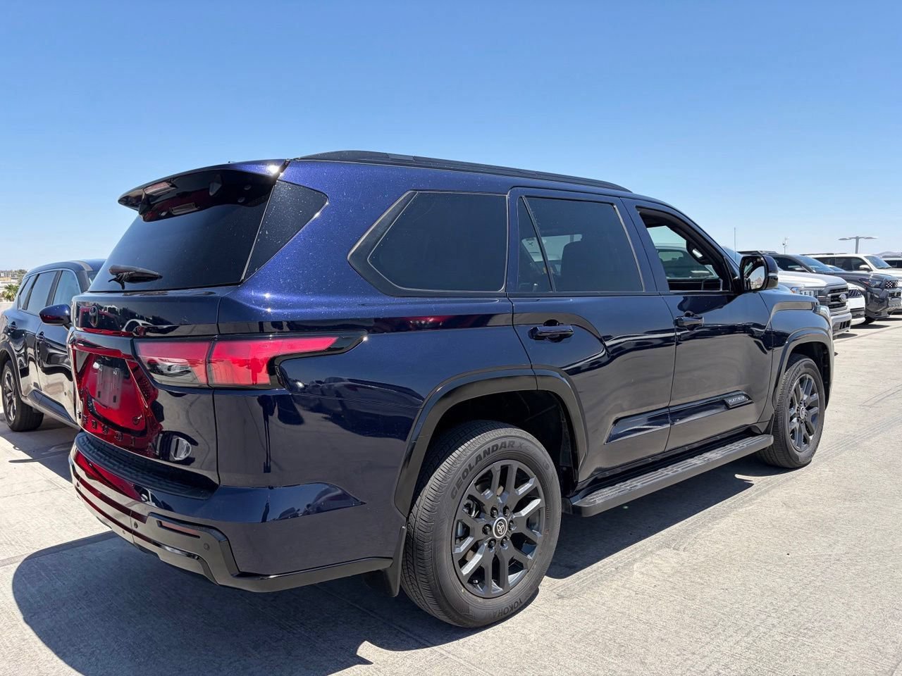 Used 2024 Toyota Sequoia Platinum AWD/4WD image 2