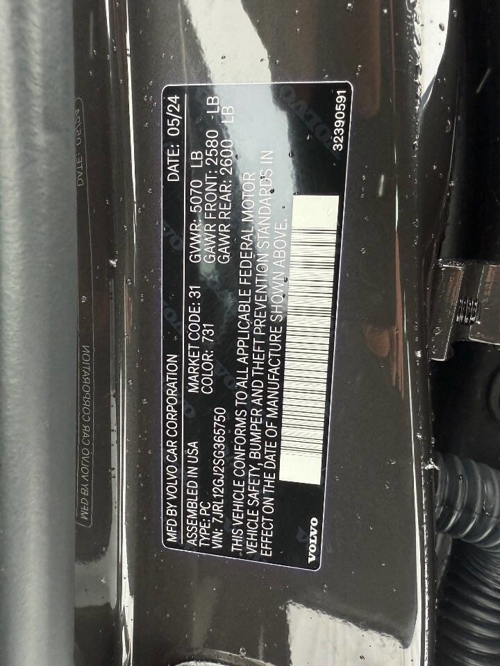 Used 2025 Volvo S60 B5 Core image 24