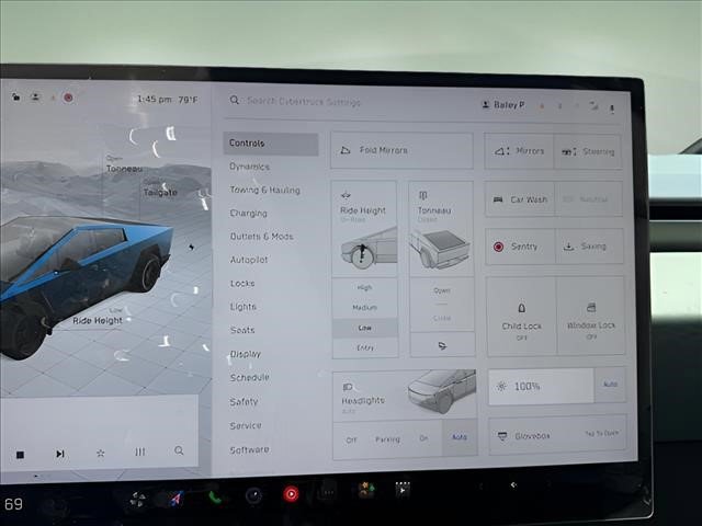 Used 2024 Tesla Cybertruck AWD Crew Cab image 23
