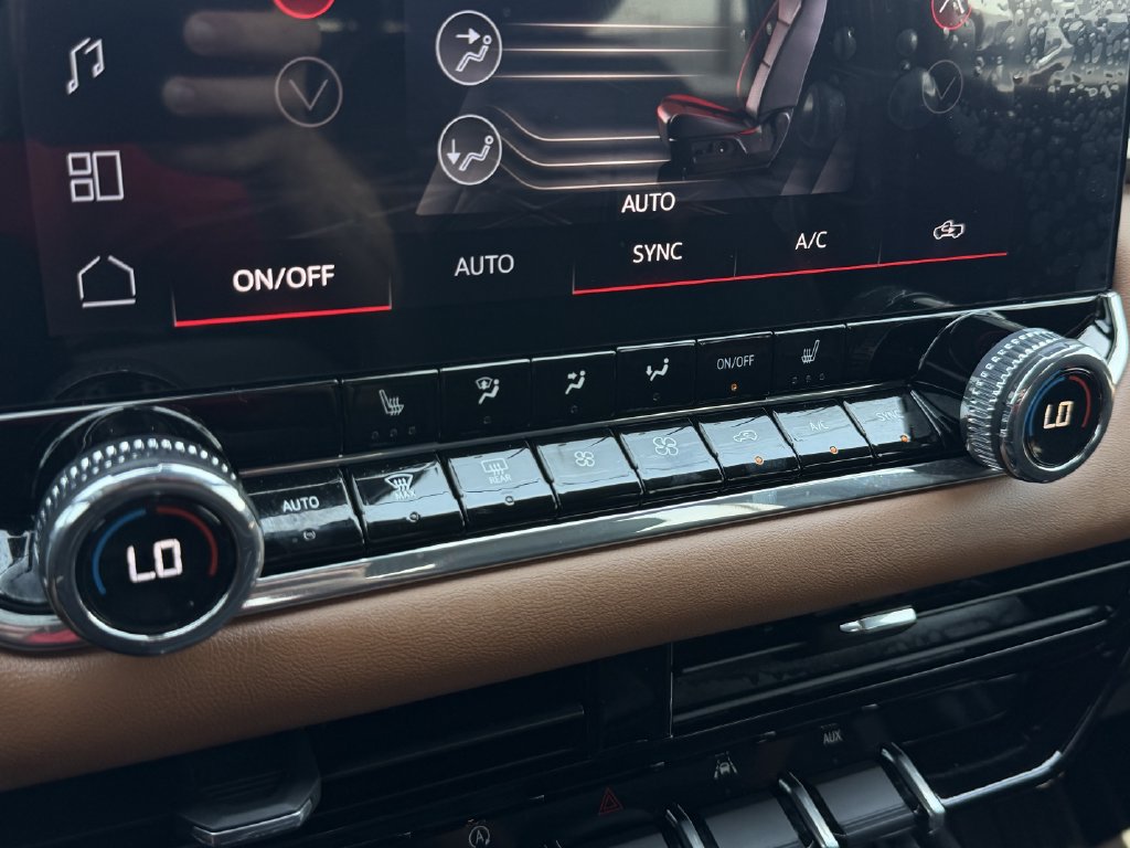 New 2026 GMC Canyon AT4 AWD/4WD image 18
