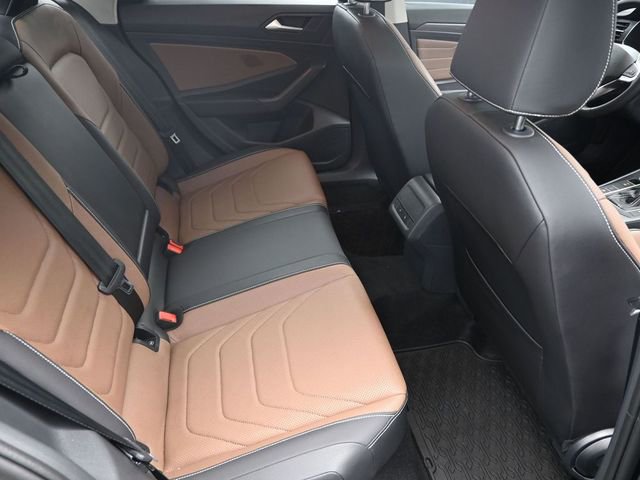 Used 2025 Volkswagen Jetta SEL FWD image 35