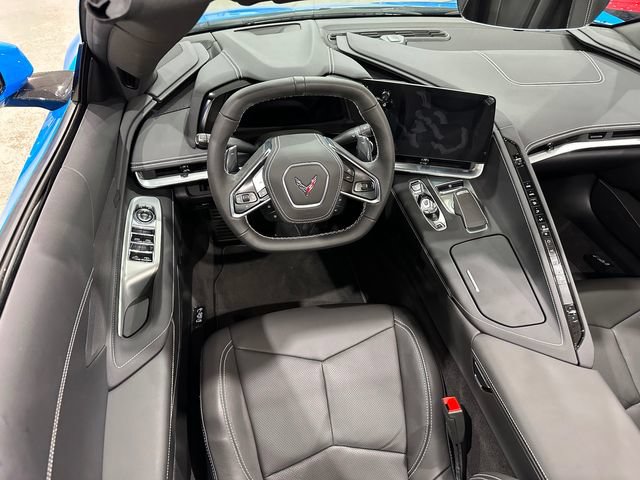 Used 2025 Chevrolet Corvette Stingray Convertible w/ 1LT RWD image 7