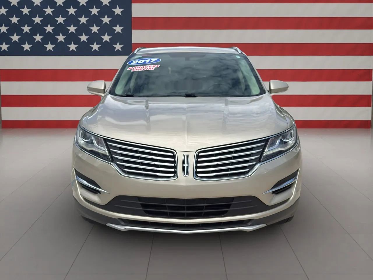 Used 2017 Lincoln MKC Premiere image 2
