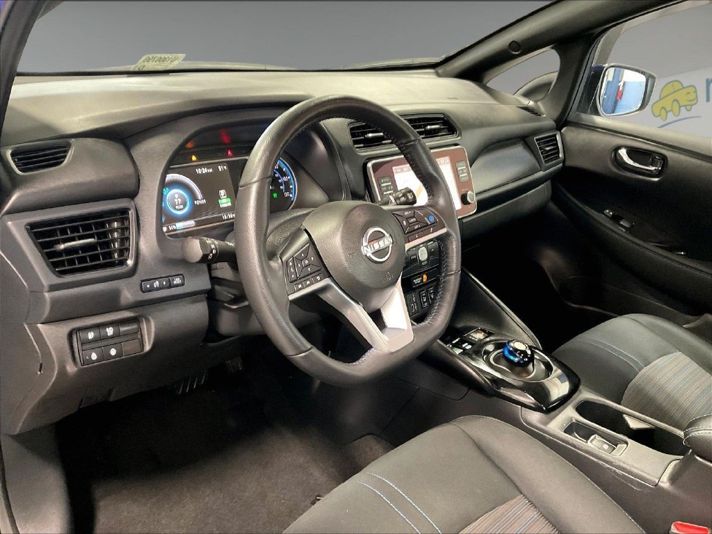 Certified 2025 Nissan Leaf SV Plus FWD image 8
