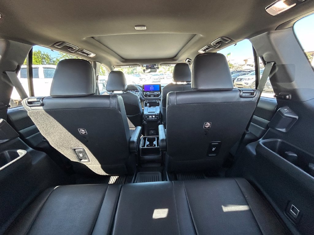 Used 2026 Toyota Grand Highlander AWD Hybrid image 17