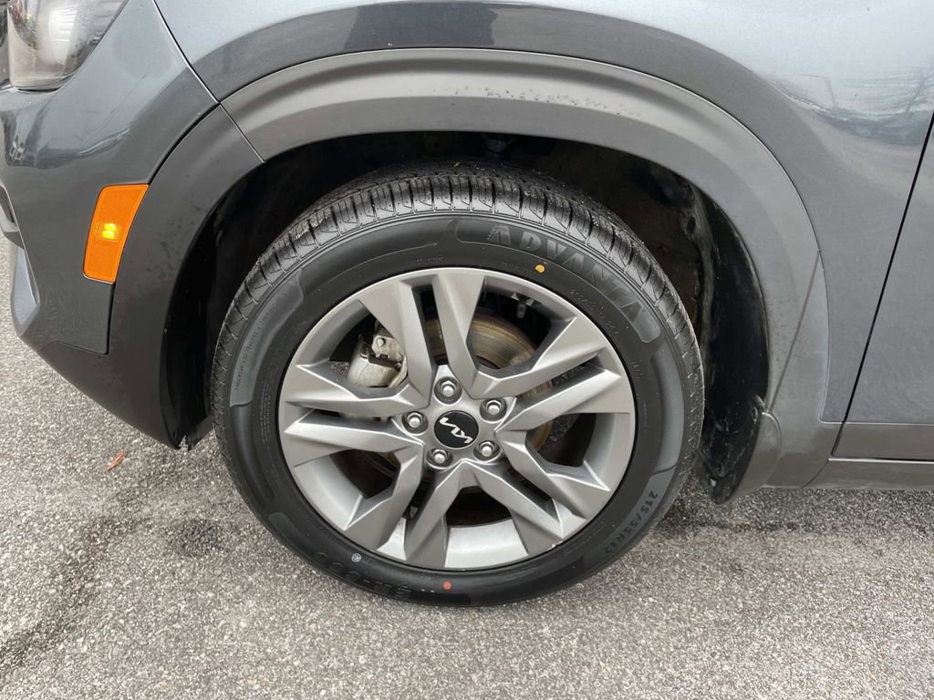 Used 2022 Kia Seltos S image 9