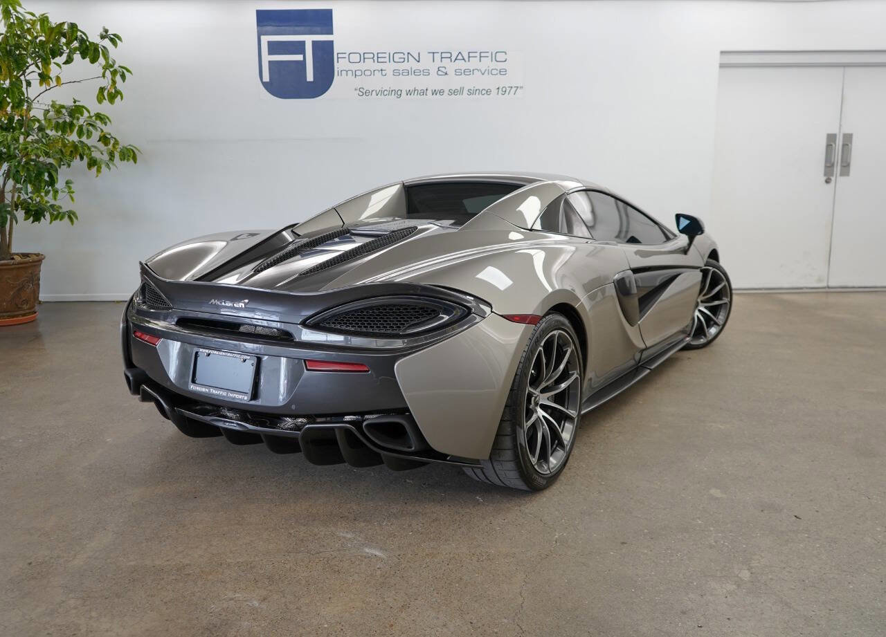Used 2020 McLaren 570S Spider image 26