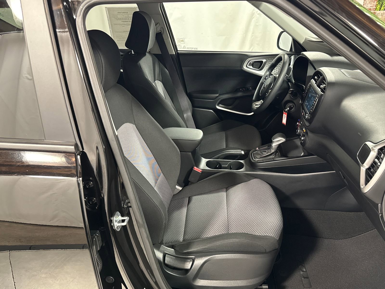 Used 2021 Kia Soul LX FWD image 27
