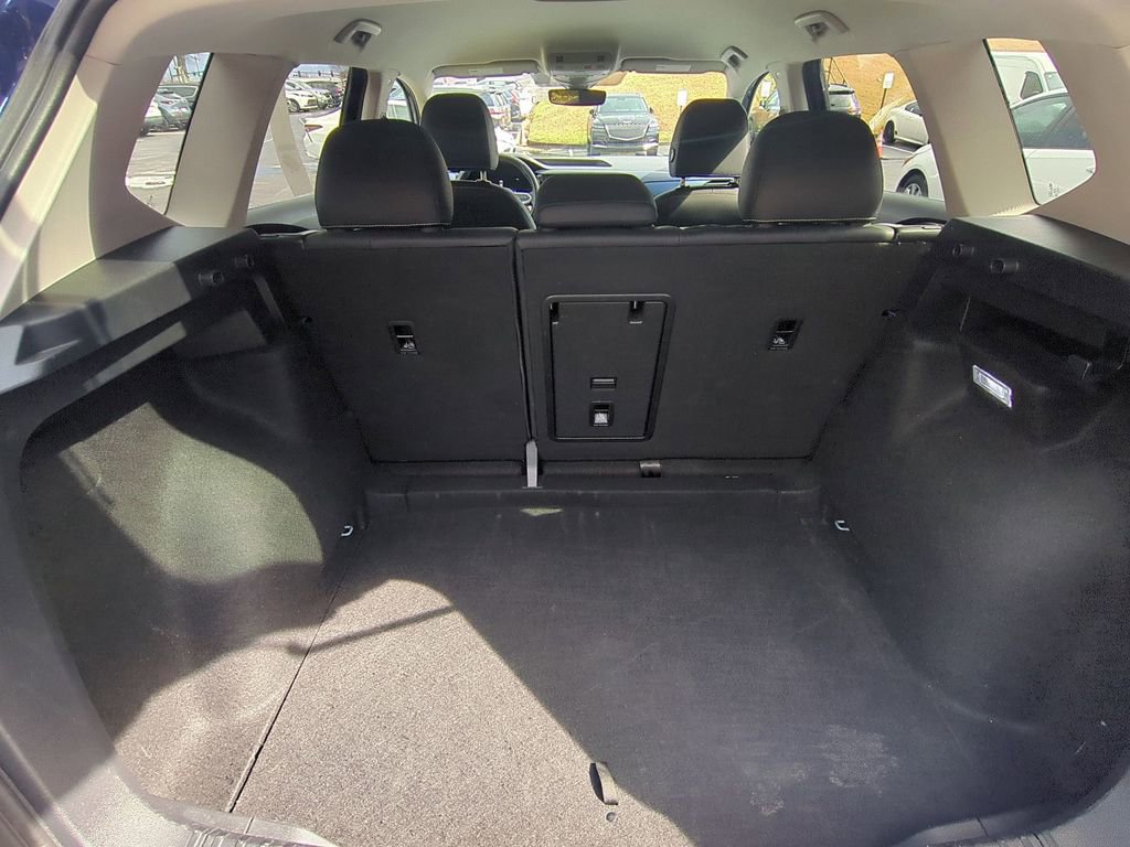 Used 2024 Volkswagen Taos SE image 28