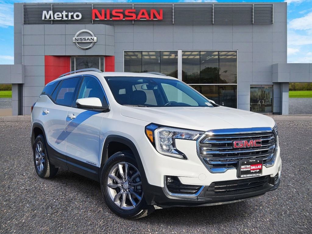 Used 2024 GMC Terrain SLT