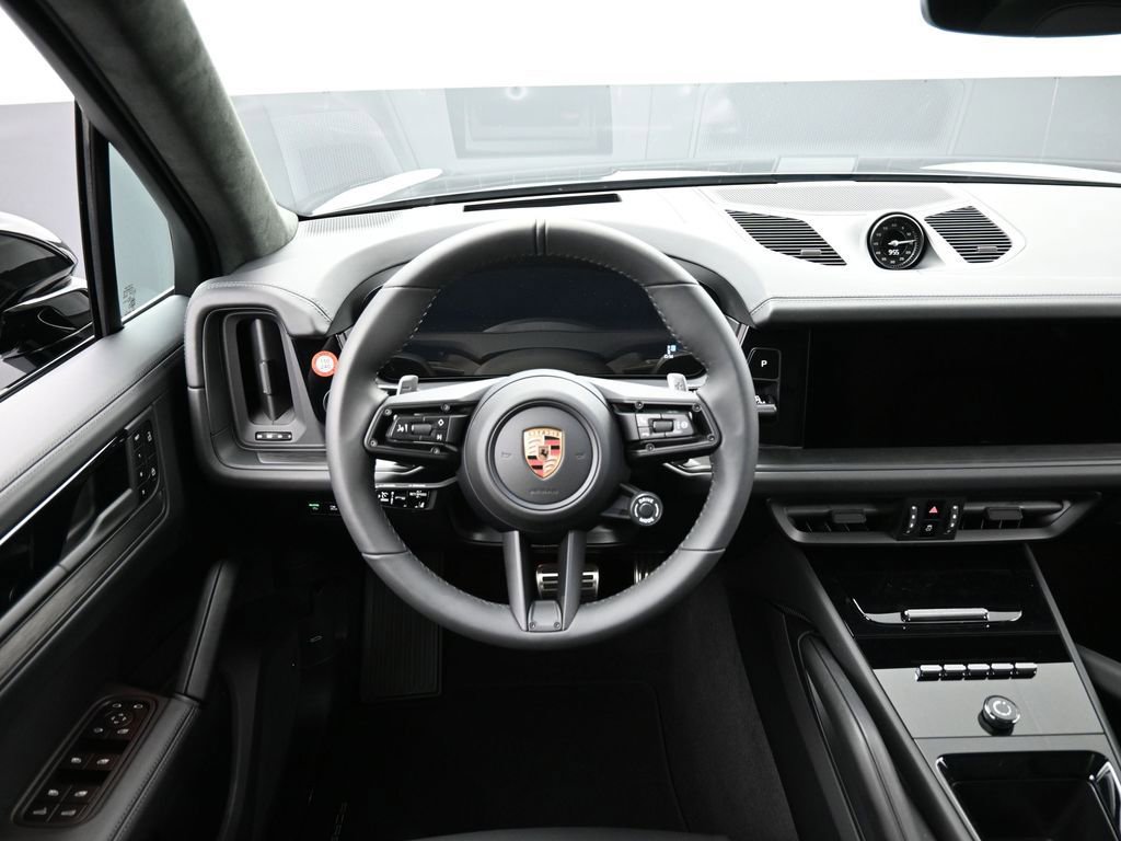 New 2026 Porsche Cayenne GTS image 13