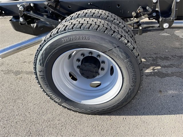 New 2026 Ford F550 4x4 Supercab Super Duty image 37