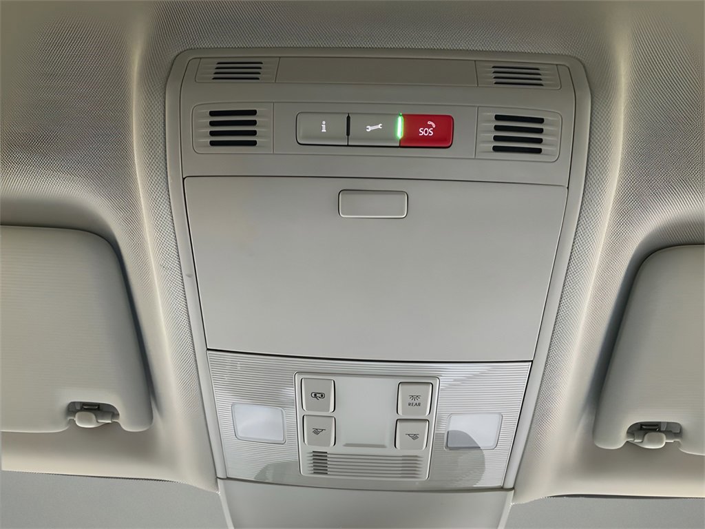 Used 2022 Volkswagen Taos SE image 27