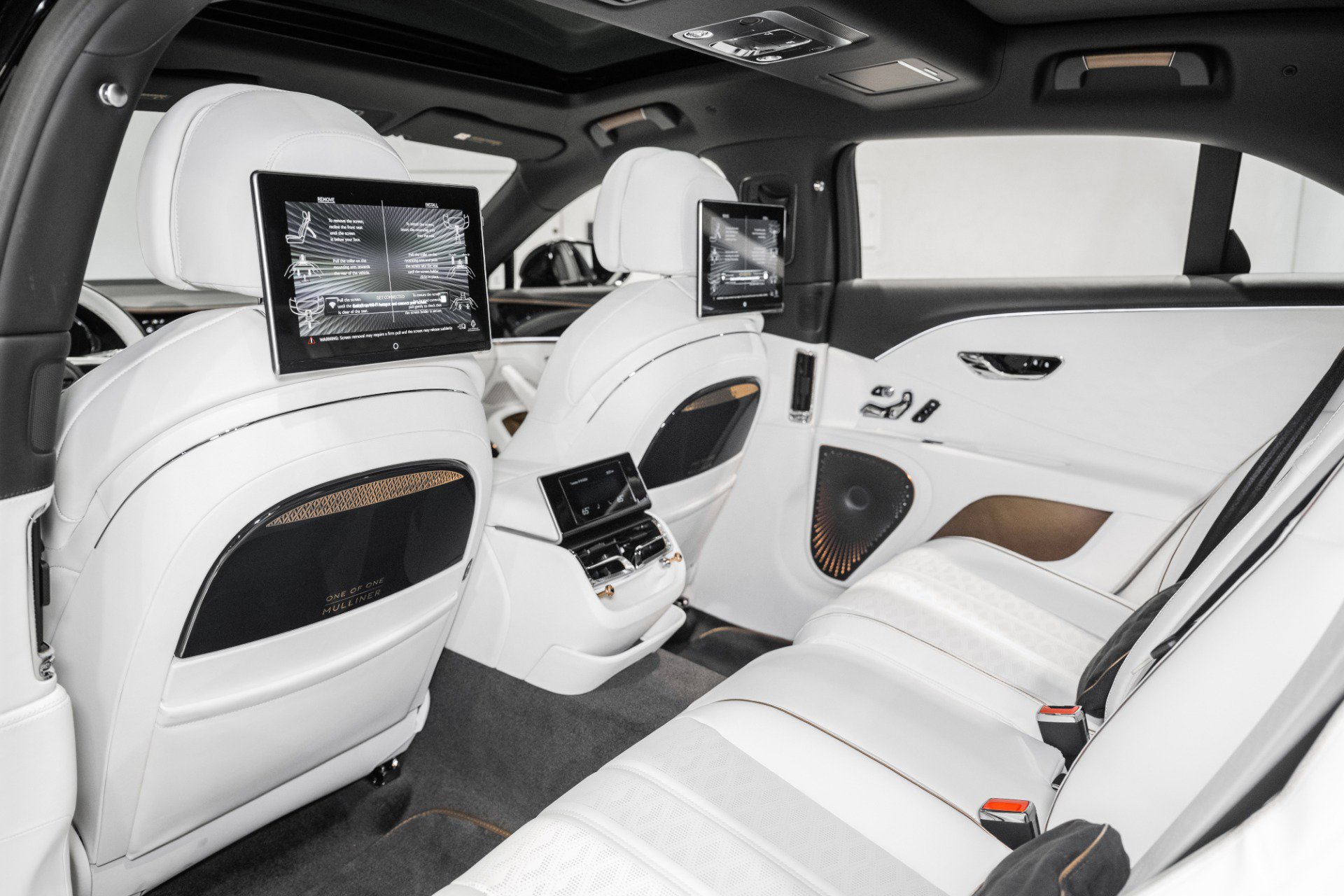 New 2026 Bentley Flying Spur Plug-In Hybrid image 24