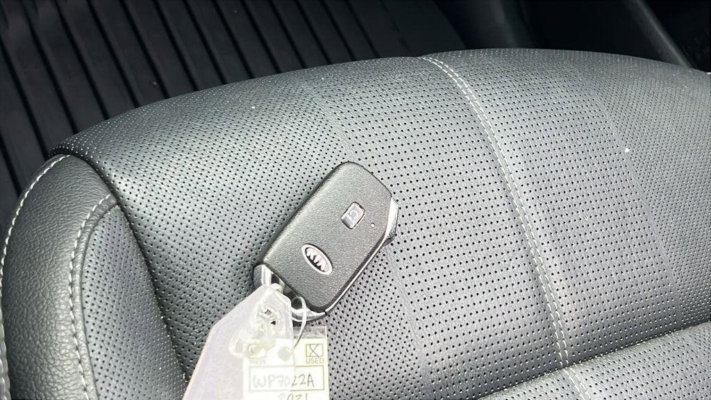 Used 2021 Kia Telluride SX w/ Towing Package FWD image 31