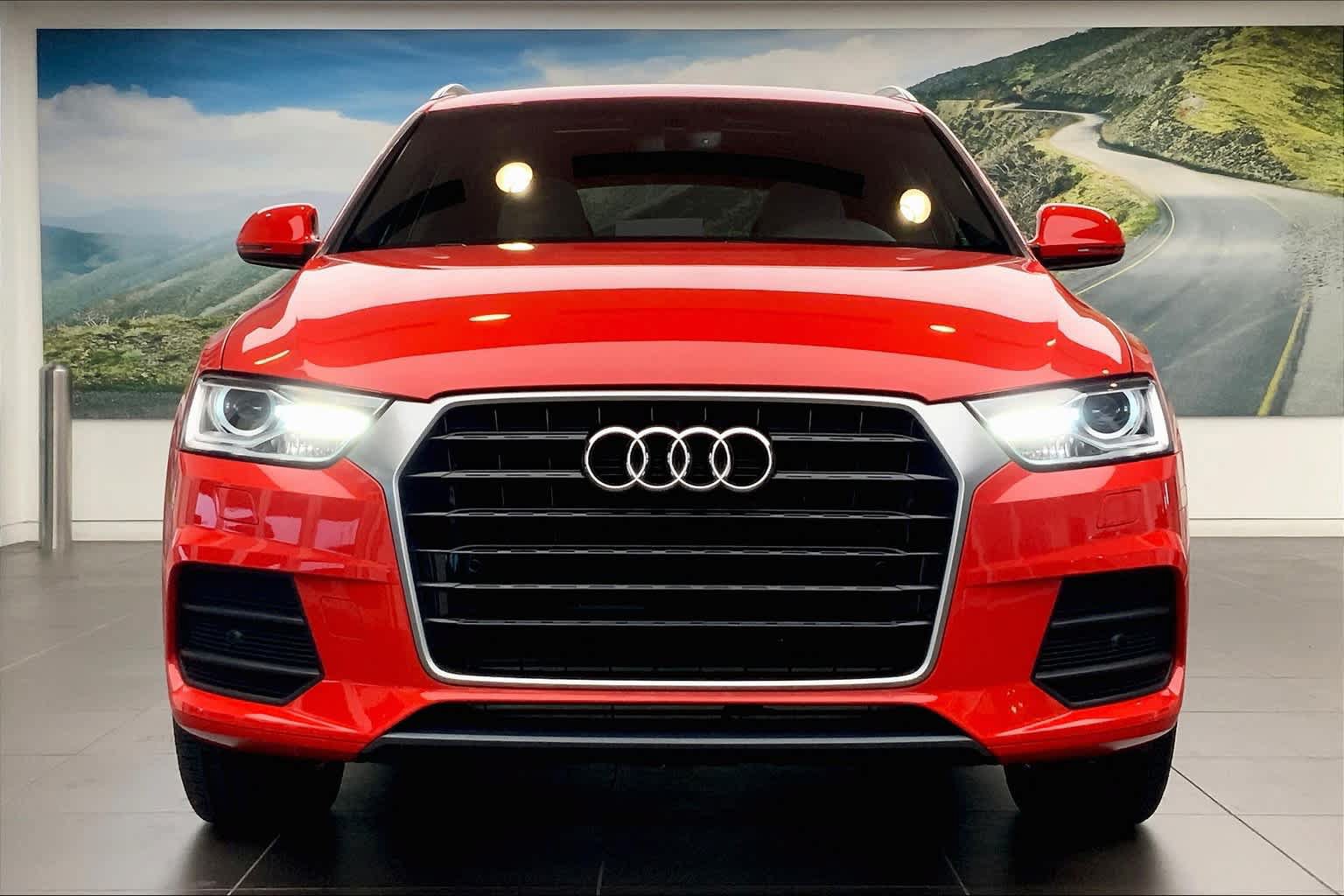 Used 2017 Audi Q3 2.0T Premium Plus w/ Premium Plus Package FWD image 3