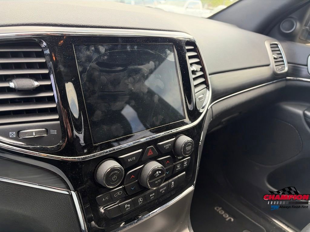 Used 2019 Jeep Grand Cherokee Limited AWD/4WD image 12