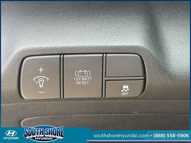 Certified 2024 Hyundai Elantra Blue FWD image 20